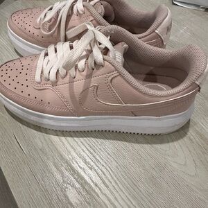 Nike Women's Pink Sneakers